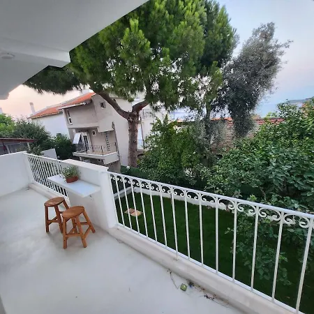 Nunu House